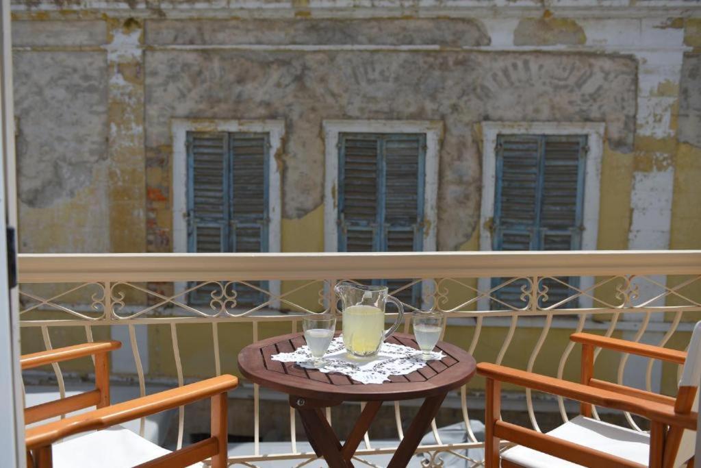 Oisyra Boutique Suites إرموبولّي المظهر الخارجي الصورة